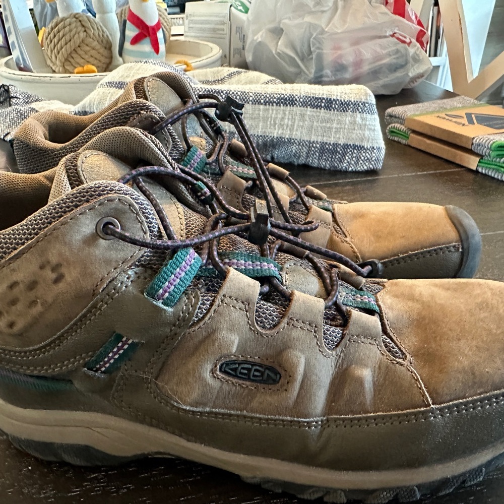 Keen Brown Lace Up Boots
